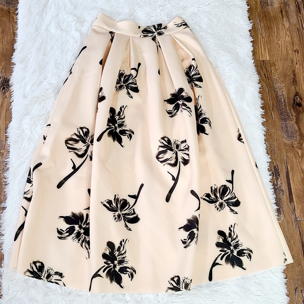 NWT ASOS Midi Floral Skirt 2 Small